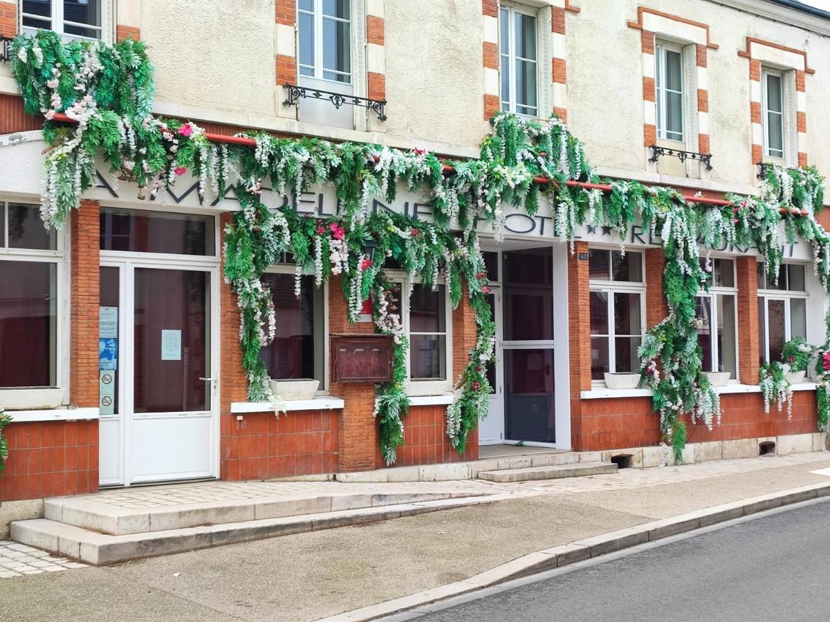 La Madeleine Saint-Benoît-sur-Loire Exterior foto
