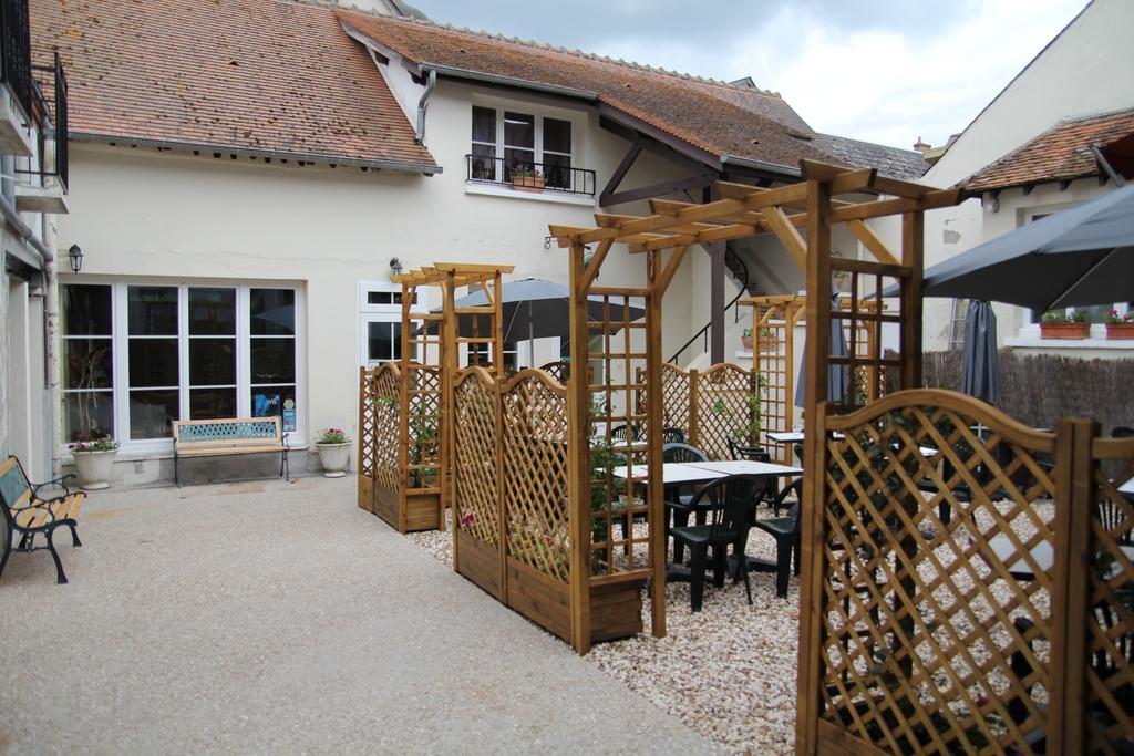 La Madeleine Saint-Benoît-sur-Loire Exterior foto